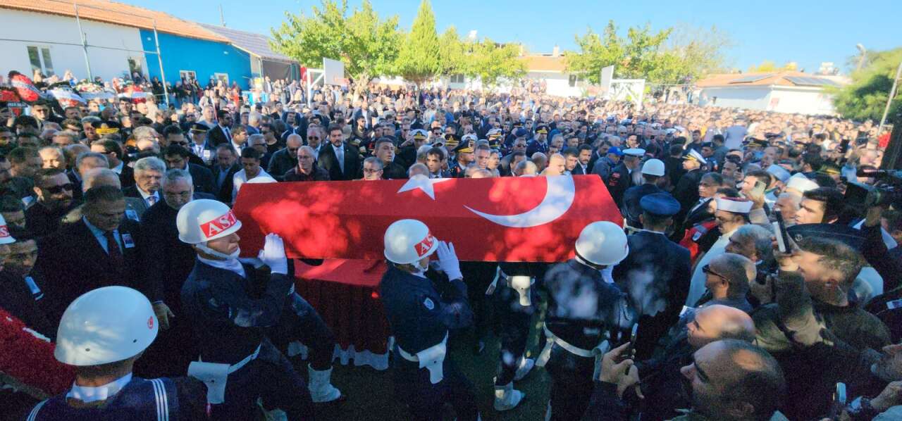 Fotoğrafını Babası Taşıdı: Milas Şehidini Gözyaşlarıyla Uğurladı 26